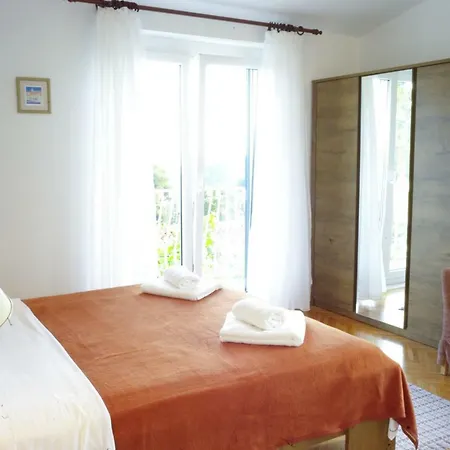 Vinki Villa *