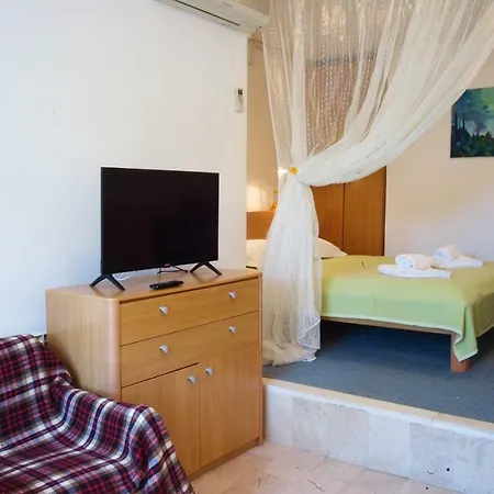 Villa Vinki *
