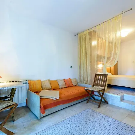 Vinki Villa